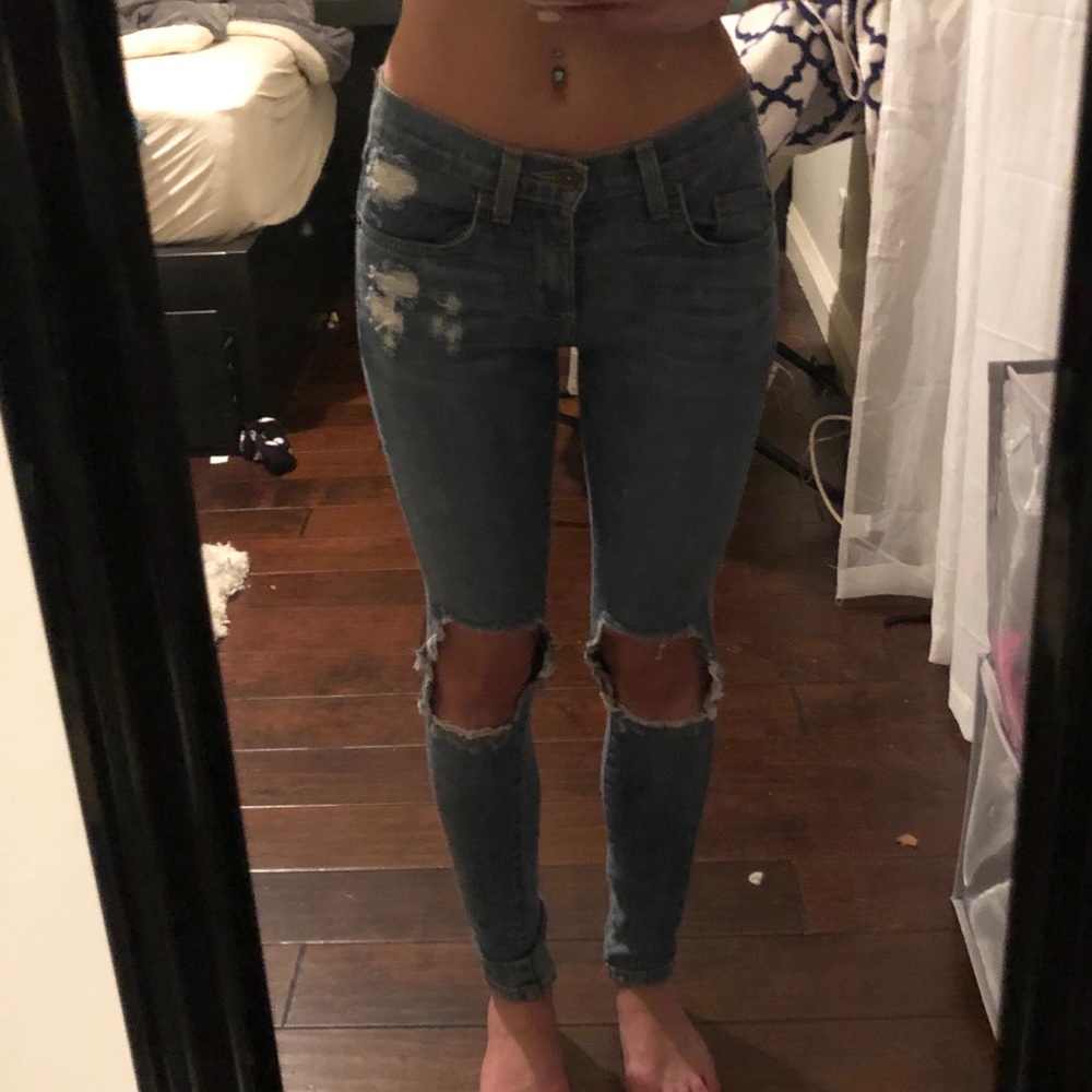 LF Distressed Jeans - Picture 3 of 4
